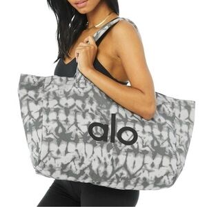 ALO Yoga Gray Tote Bag